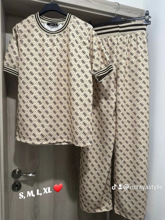 Дамски екипи Guess нов модел С М Л