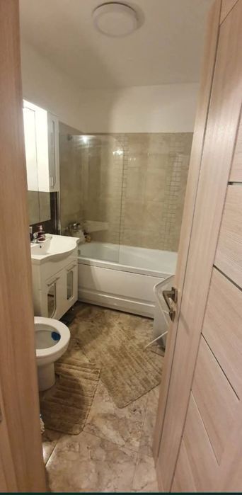 Apartament cu  2 camere  , dressing si boxa