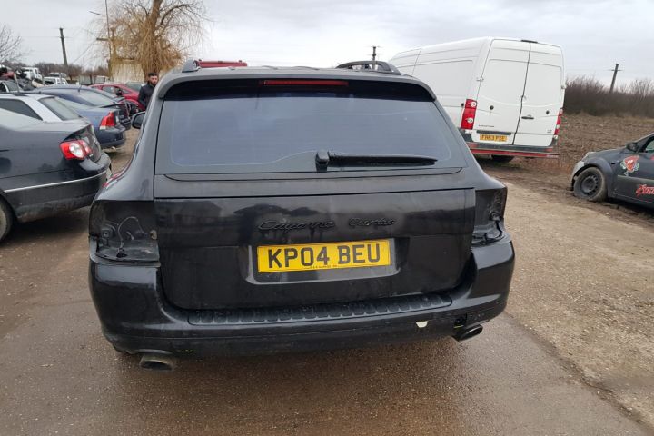 Pompa suplimentara apa Porsche Cayenne 955