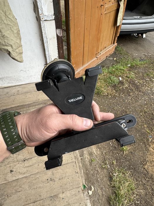 Продам в отличном состоянии держит крепко