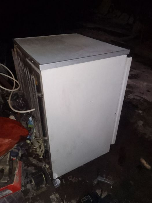 Срочно продам морозильник "Геочел 10"1