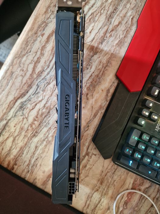 Видеокарта GTX gigabyte  1080 8 gb