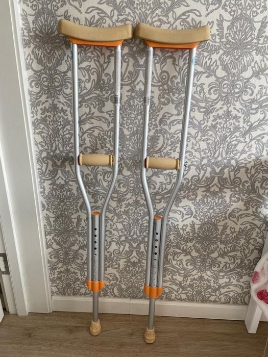 Продам костыли.