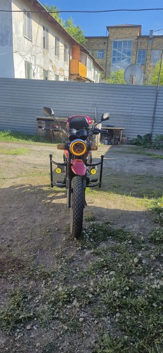 Продам мотоцикл Suzuki 200кубов