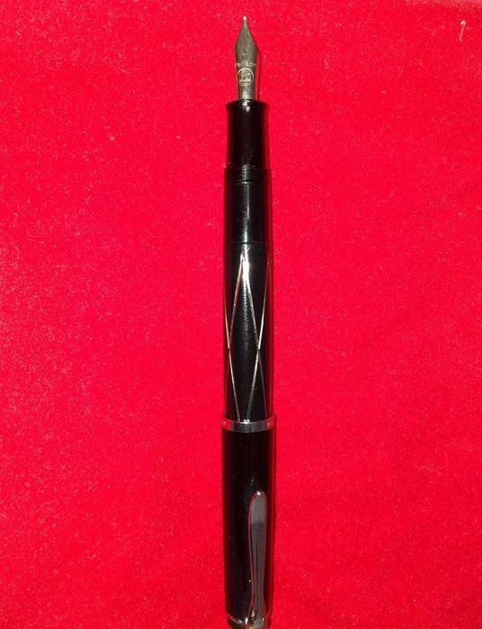 Stilou Pelikan Classic M215 cu piston