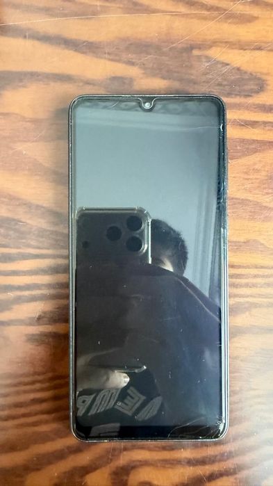 Продам Samsung Galaxy A33 5G в хорошем состоянии + чехол