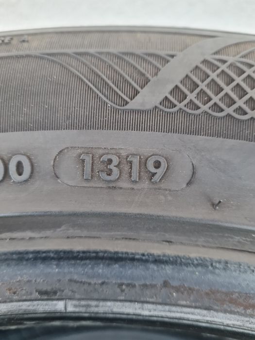 Летни гуми 2 броя VREDESTEIN UltracSatin 235 55 R17 дот 1319