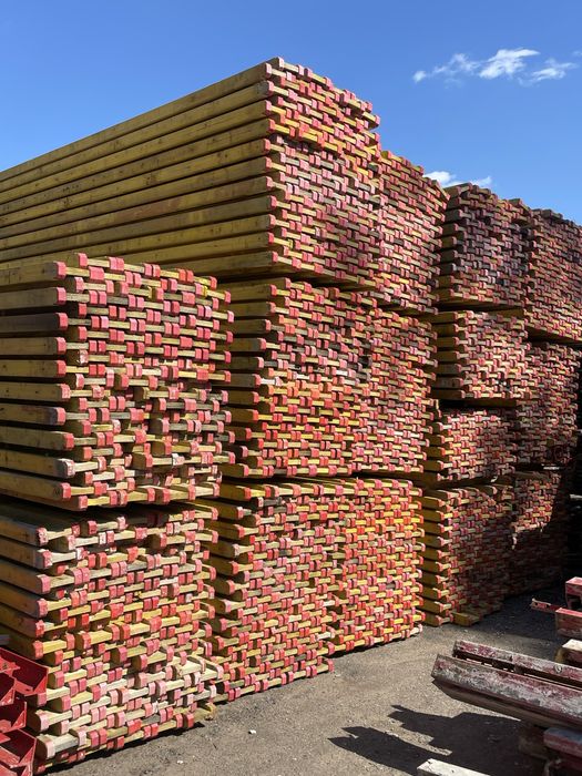 Балки деревянные балка двухтавровая балка желтая брус  новые и буу