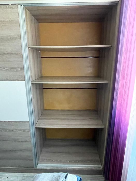 Продавам гардероб