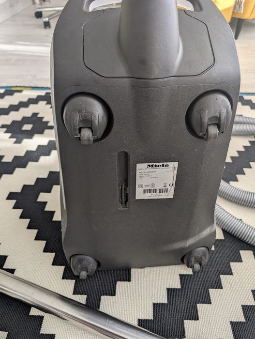 Aspirator Miele Blizzard CX1 Excellence 900 w