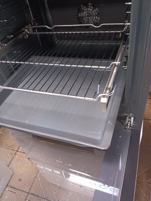 Иноксовапечка за вграждане Бош Bosch с две години гаранция