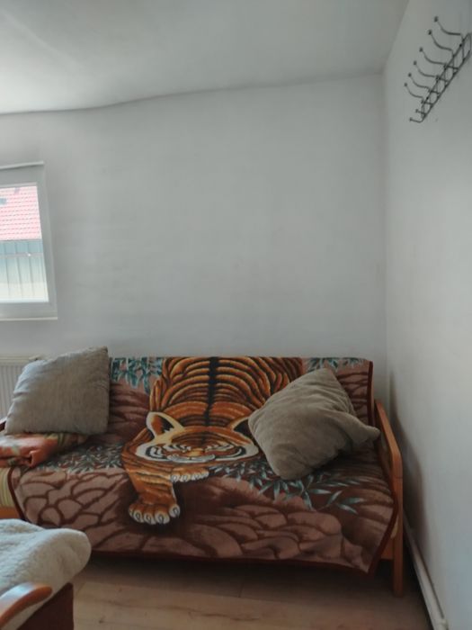 Închiriez casă în comuna Mihai Viteazu lângă orașul Turda judetul Cluj mai multe detalii la numărul de telefon 0748927230