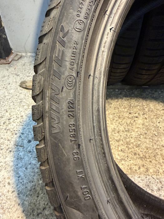 Гуми 245/40/19 PIRELLI Sottozero Winter