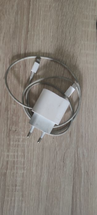 Продаем айфон зарядка