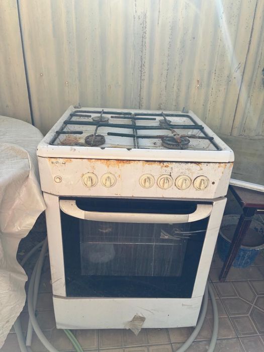 Газовая плита с духовкой