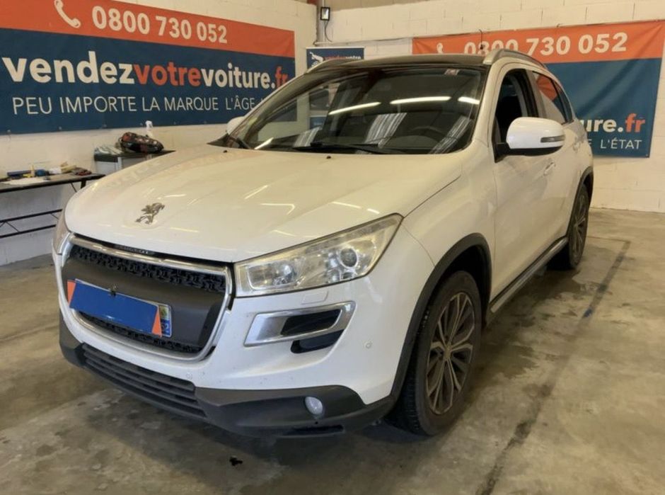 Peugeot 4008 Allure 4X4 | Navi | Panorama | Garantie | Rate fixe | Avans 0%