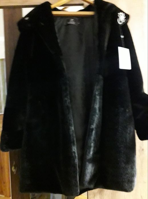 Продам шубу под норку.