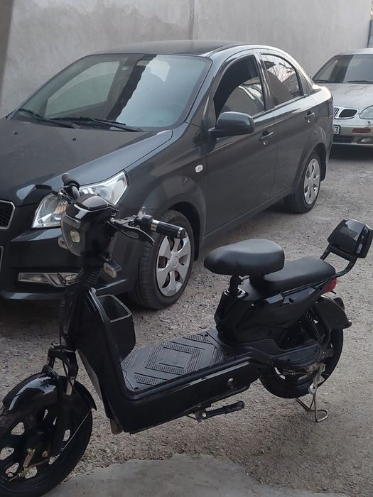 Скутер ESK 8 pro max