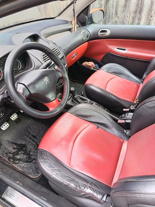 vând Peugeot 206 CC