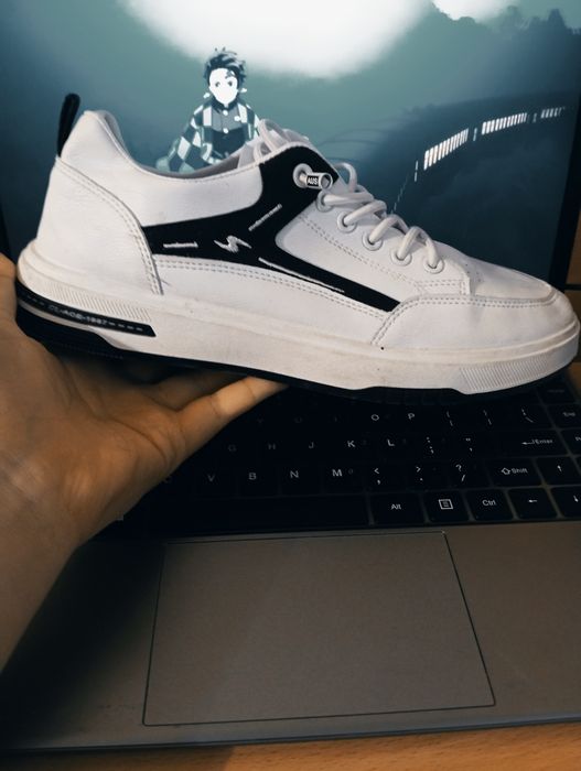 Летние кроссовки 43 размер