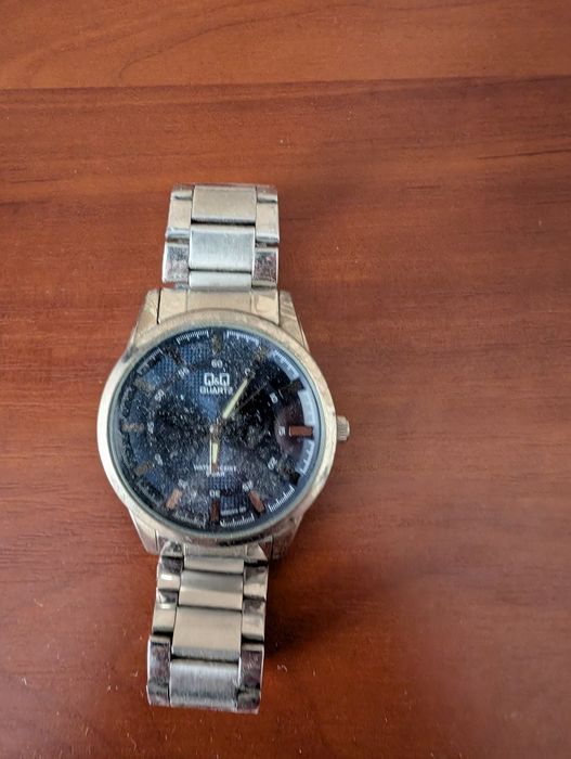 Продам часы наручные