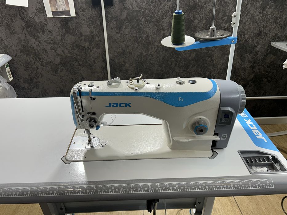 Продам швейные машинки jack
