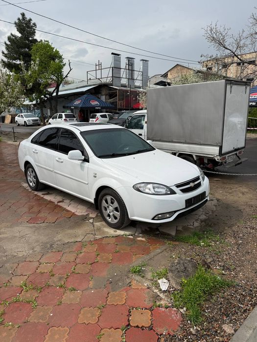 Gentra 2023/24  km oq zor xoladi tayyor