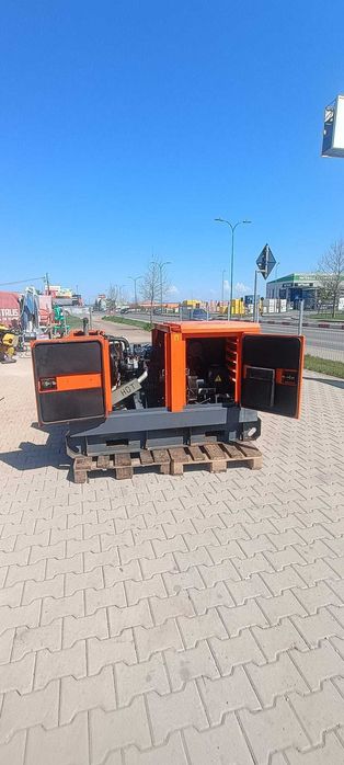 Inchiriez generator de curent 22 kVA