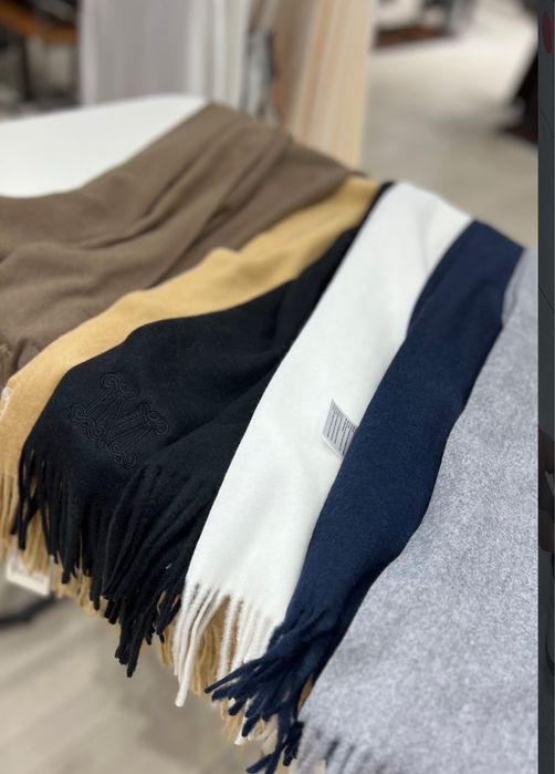 Палантины Max Mara