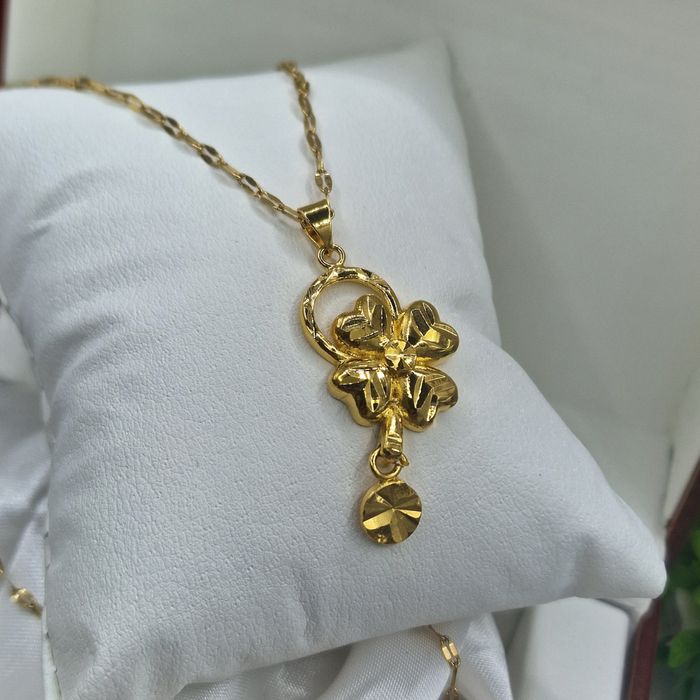 Golden Clover Drop – златно колие детелина