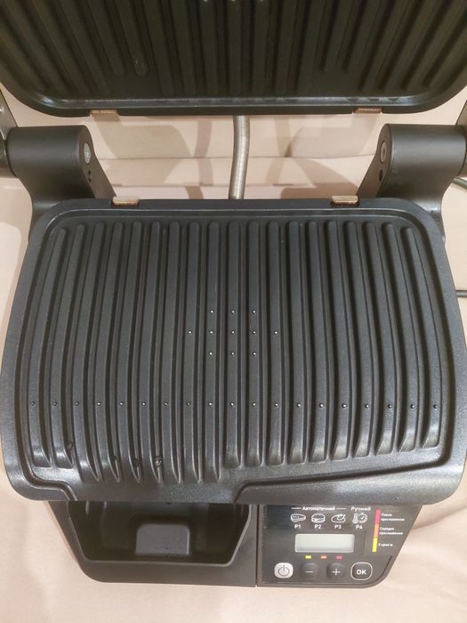 Продавам OptiGrill Tefal