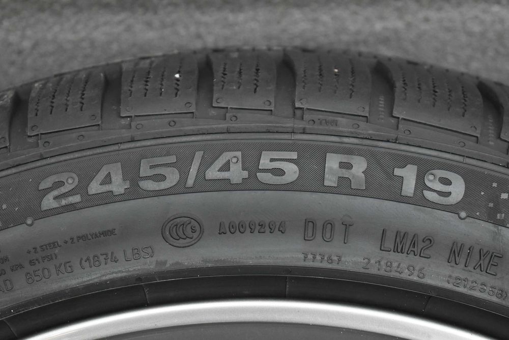 Зимни гуми 245/45/19 Continental
