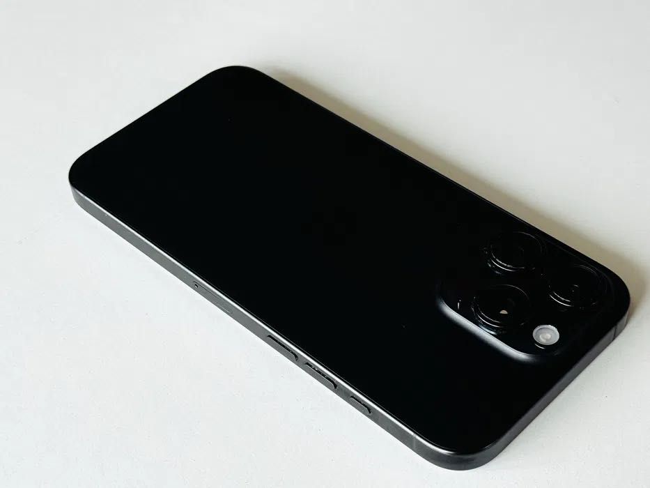 Iphone 16 Pro Max 256GB Black Гаранция 6 месеца