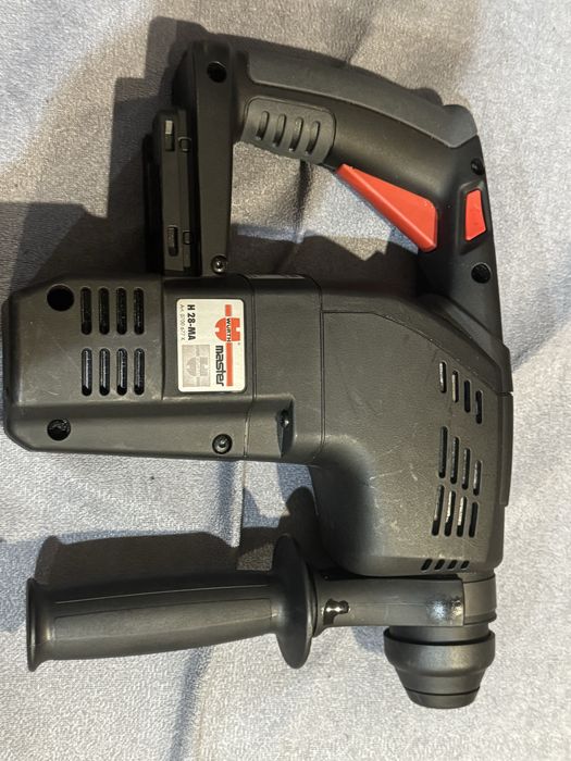 Акумулаторен перфоратор WÜRTH MASTER H 28-MA