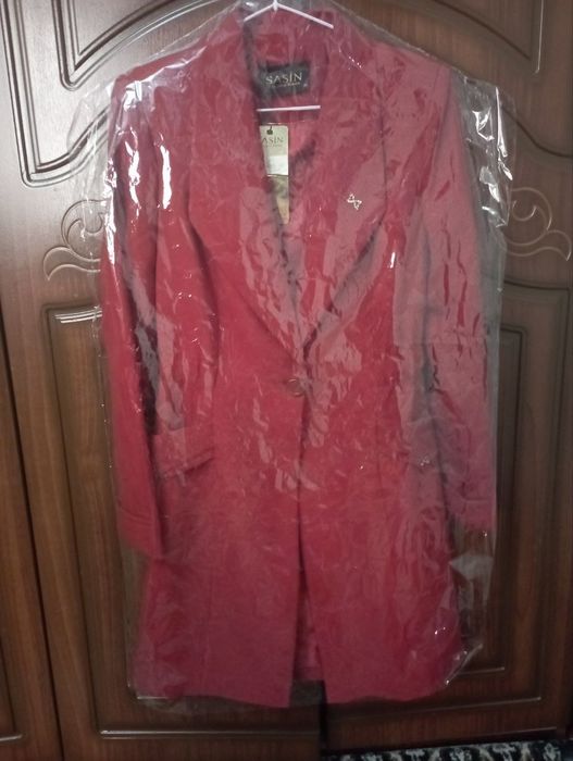Продаю абсолютно новый  турецкий костюм.От бренда SASIN.