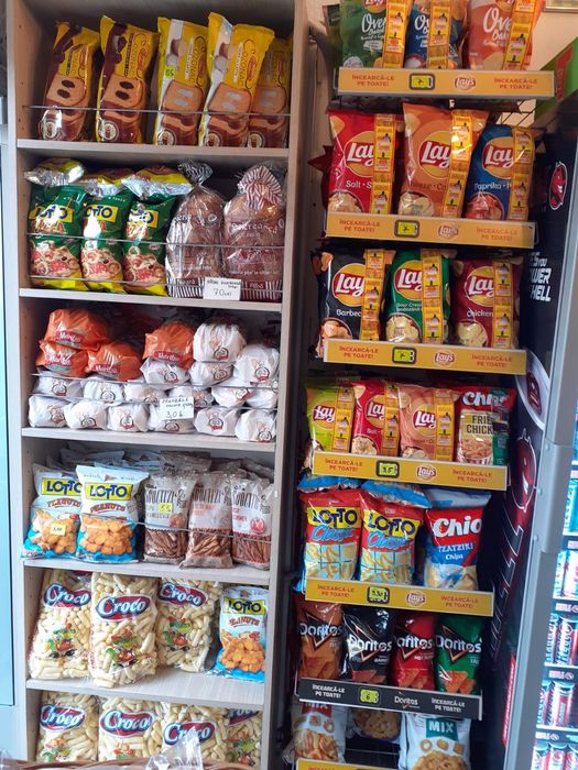 Vând magazin zona centru