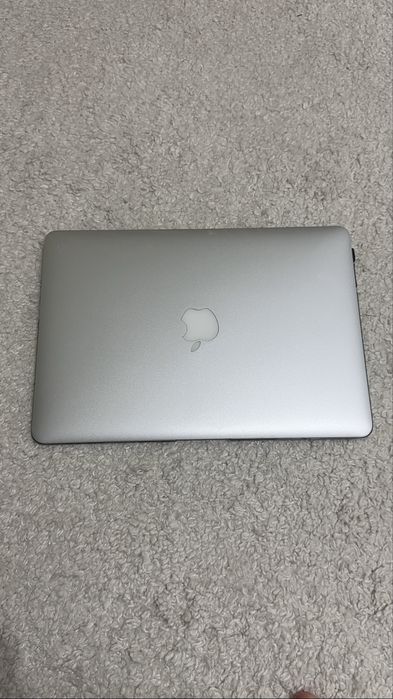 Продается MacBook Air 13