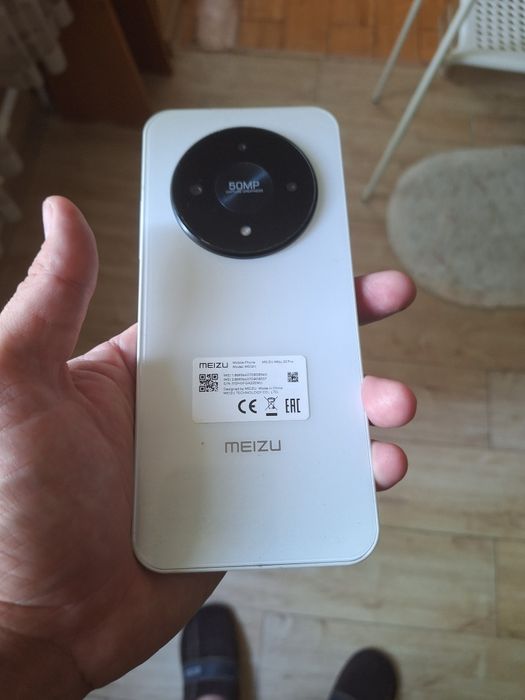 Продам смартфон Meizu Mblu 22 Pro.