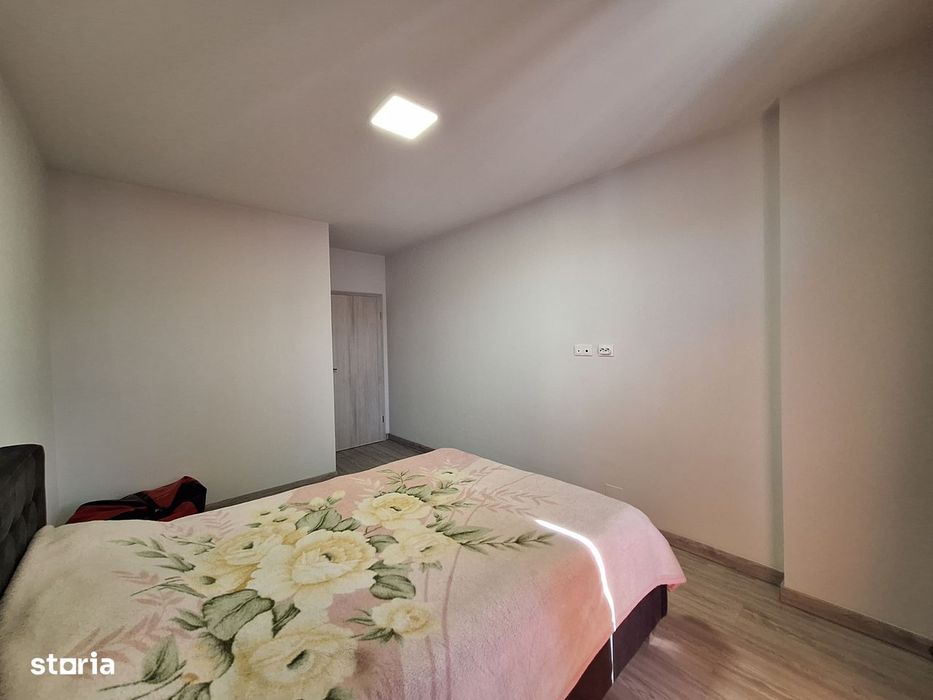 Apartament cu 2 camere, 55 mp, balcon, zona Eroilor (blocurile albe)