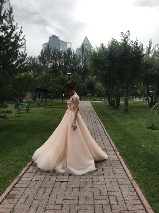 Вечернее платье