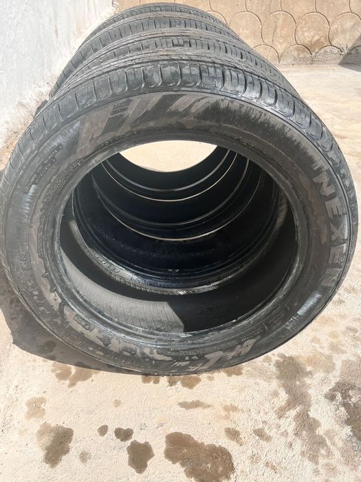 Авто шины почти новый