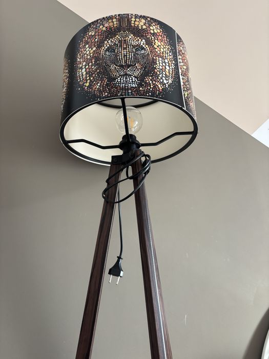 Lampadar picioare lemn