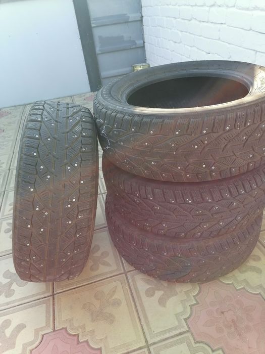 Шины на автомобиль