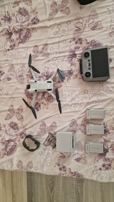 DJI Mini 4 Pro Fly More Combo – отлично състояние!