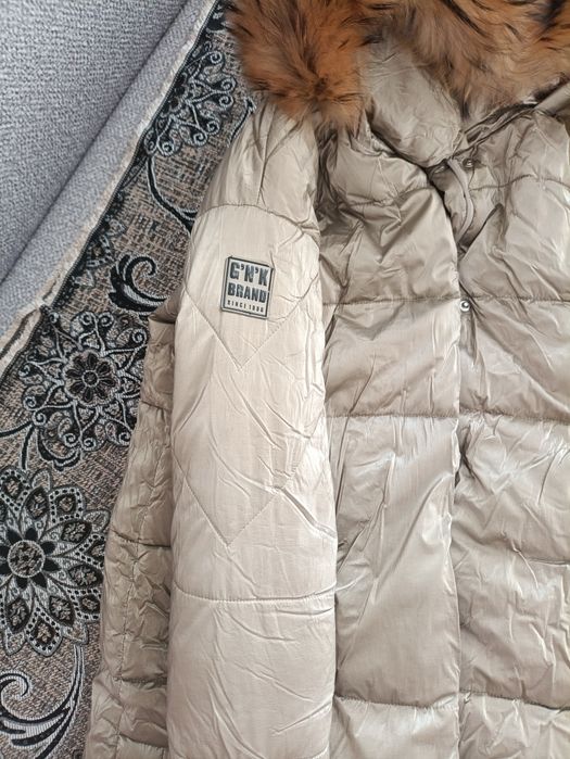 Продам зимний пуховик