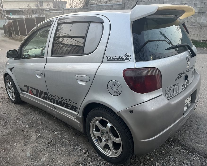 Toyota Vitz 2003