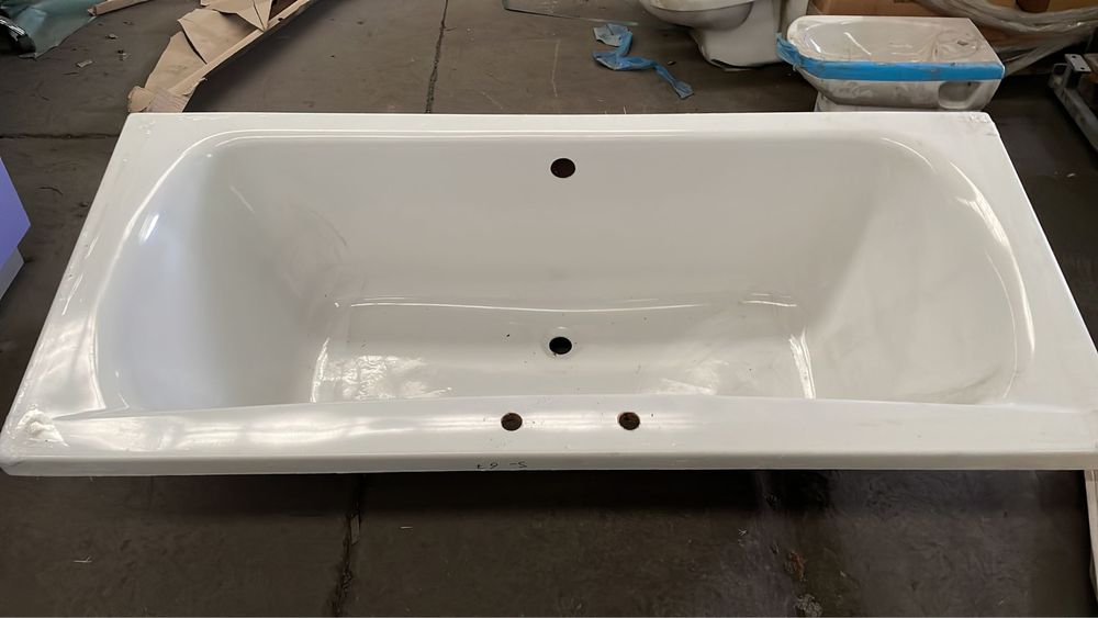 cada noua pentru baie -OASI, VITRA