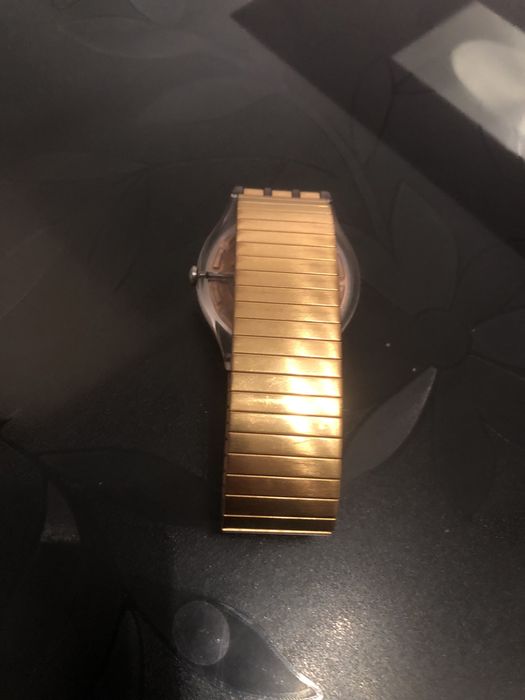 Часовник -swatch