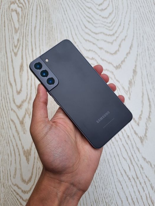 Samsung Galaxy S22 Plus 5G. Snapdragon. OzU 8/256 GB. Garantya bor