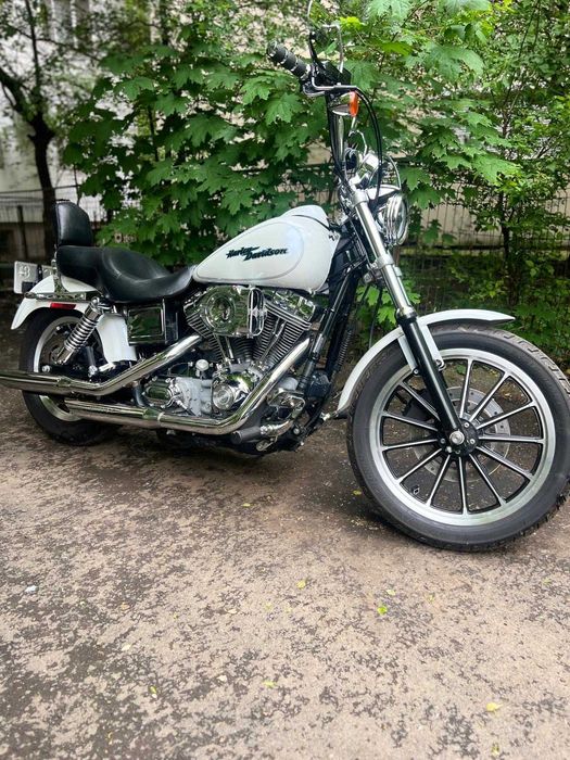 Harley Davidson Dyna Super Glide